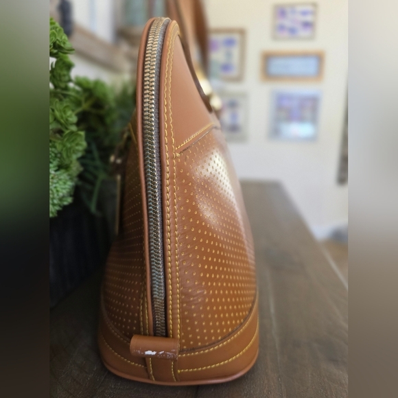 Vintage Dooney & Bourke Essex Satchel In Tan Leather With Gold Hardware - Picture 13 of 16